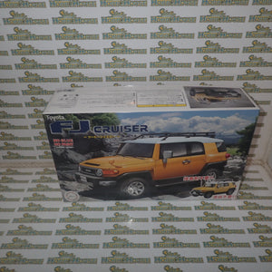 Fujimi 06613 - 1/24 Scale Toyota FJ Cruiser (Two-tone Yellow) (C-NX-10) Plastic Model Kit