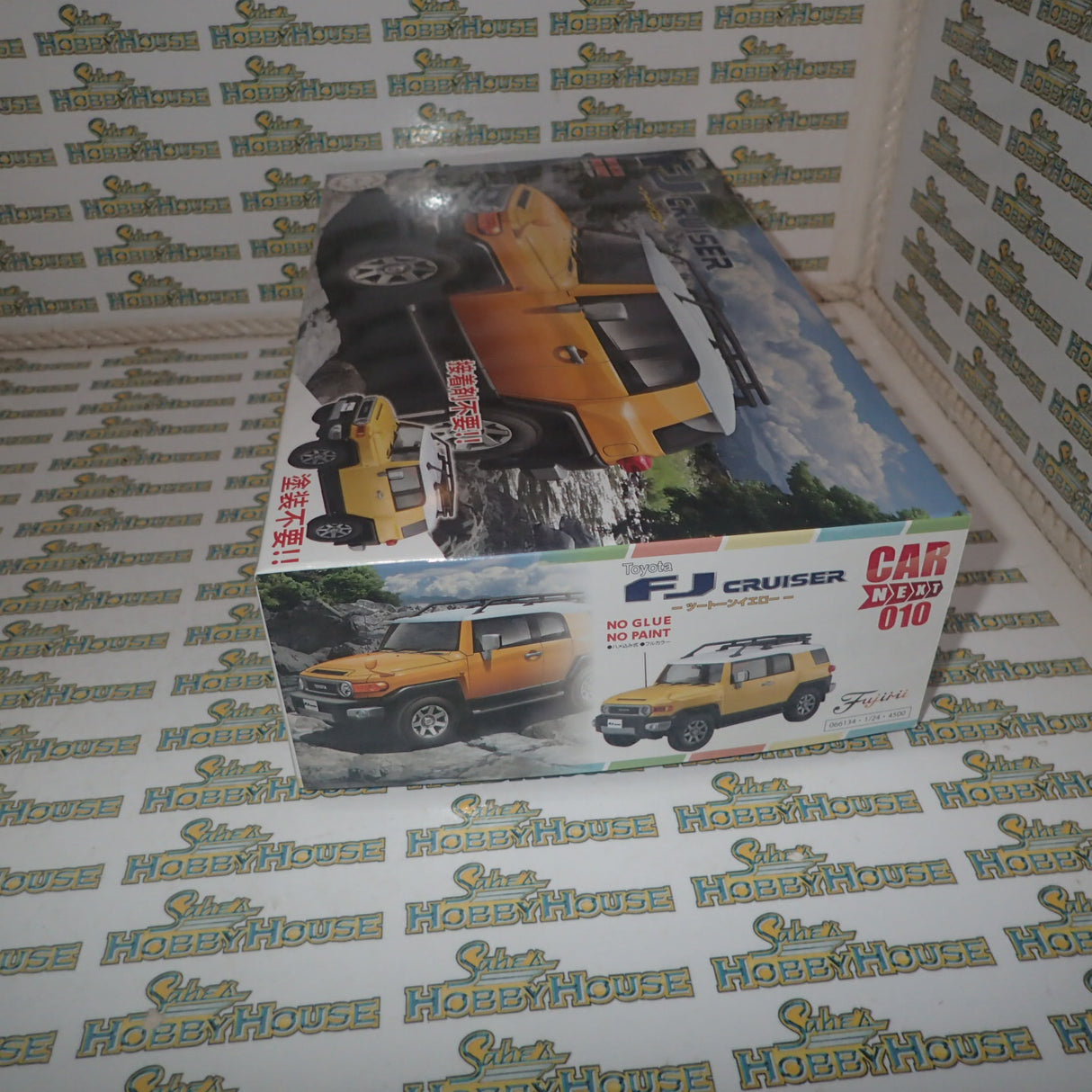 Fujimi 06613 - 1/24 Scale Toyota FJ Cruiser (Two-tone Yellow) (C-NX-10) Plastic Model Kit