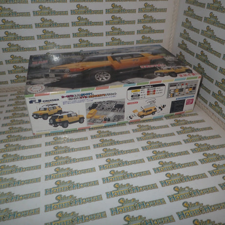 Fujimi 06613 - 1/24 Scale Toyota FJ Cruiser (Two-tone Yellow) (C-NX-10) Plastic Model Kit