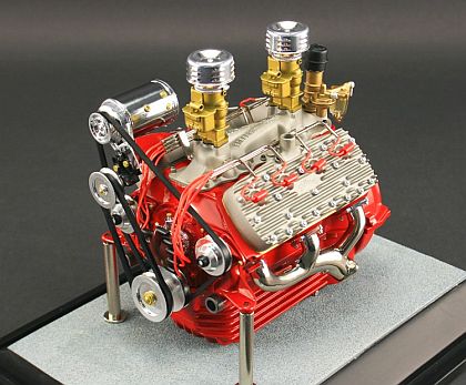 GMP G0602905 - 1:6 Scale Ford 24 Stud Flathead Edelbrock Show Engine in Acrylic Case
