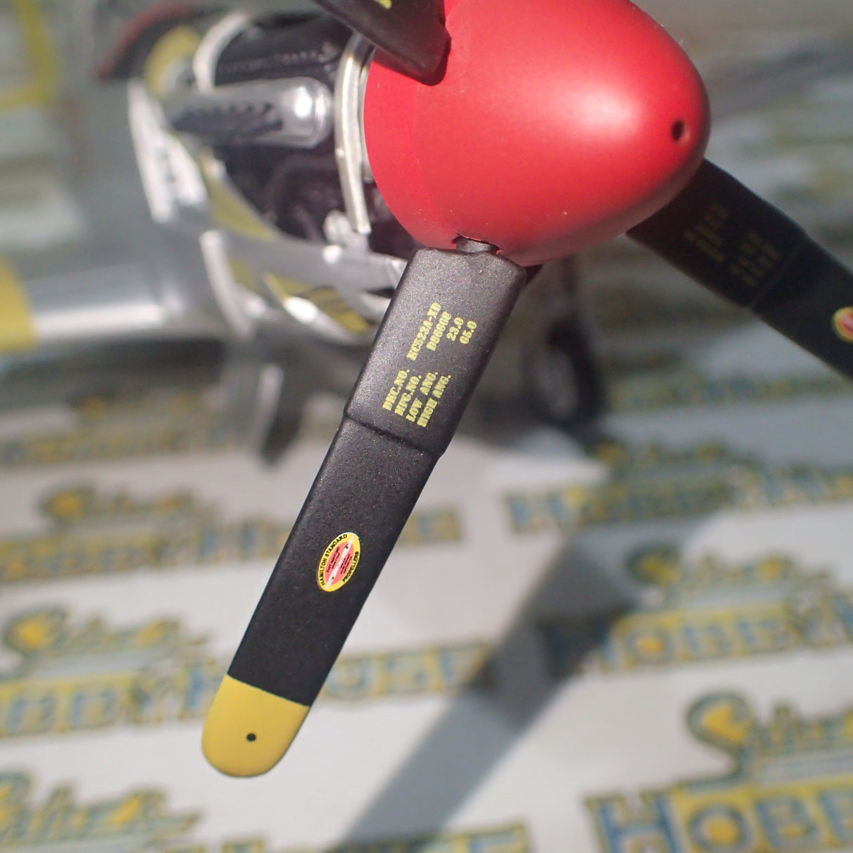 GMP G3502008 - 1/35 ScaleP-51D Mustang 44-13298 - Marie Die-Cast Plane