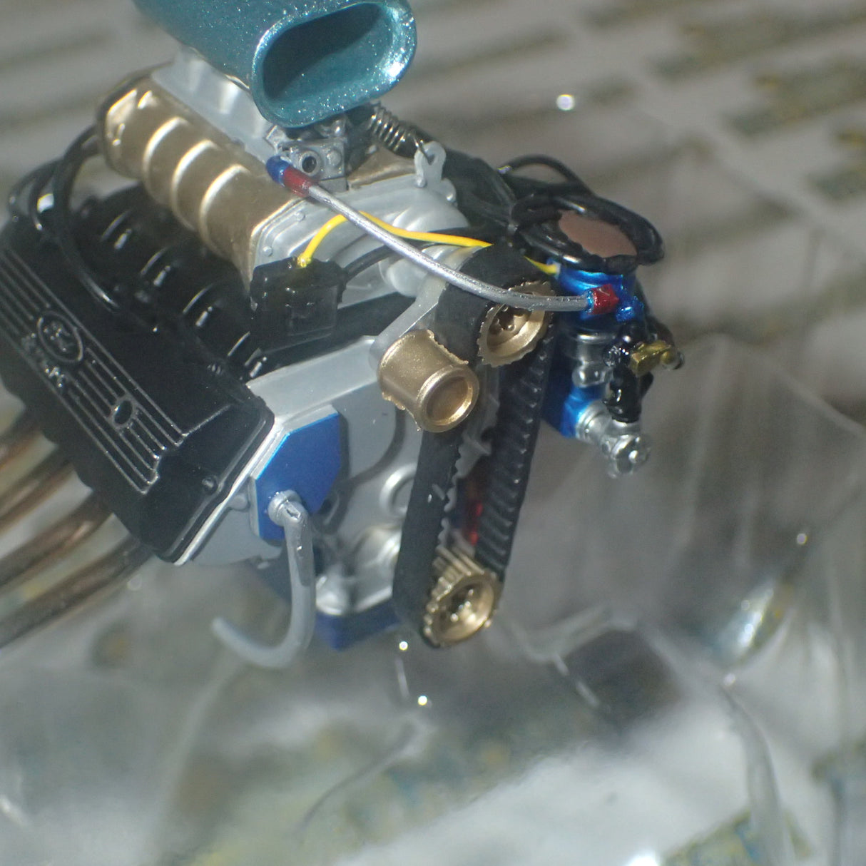 GMP 18887 - 1/18 Scale Ford SOHC 427 Engine & Transmission Replica