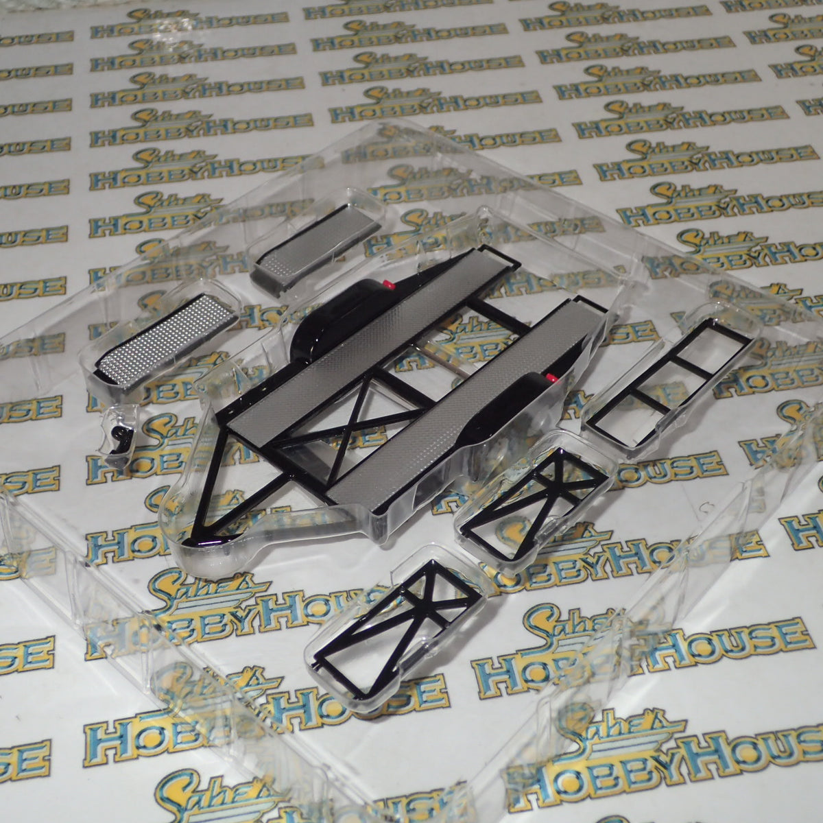 GMP 14302 – 1/43 Scale – GMP TANDEM CAR TRAILER WITH TIRE RACK - CHEVROLET - Diecast Model Replica