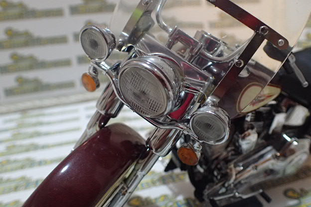 Franklin Mint HDHSC-FM - 1:10 Harley-Davidson Heritage Softail Classic Diecast Replica