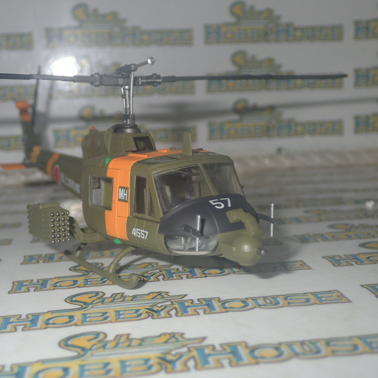 Hobby Master HH1002 -1:72 UH-1B Huey Ground Self-Defense Force Jgsdf 1st Helicopter Bgd, Japan1982