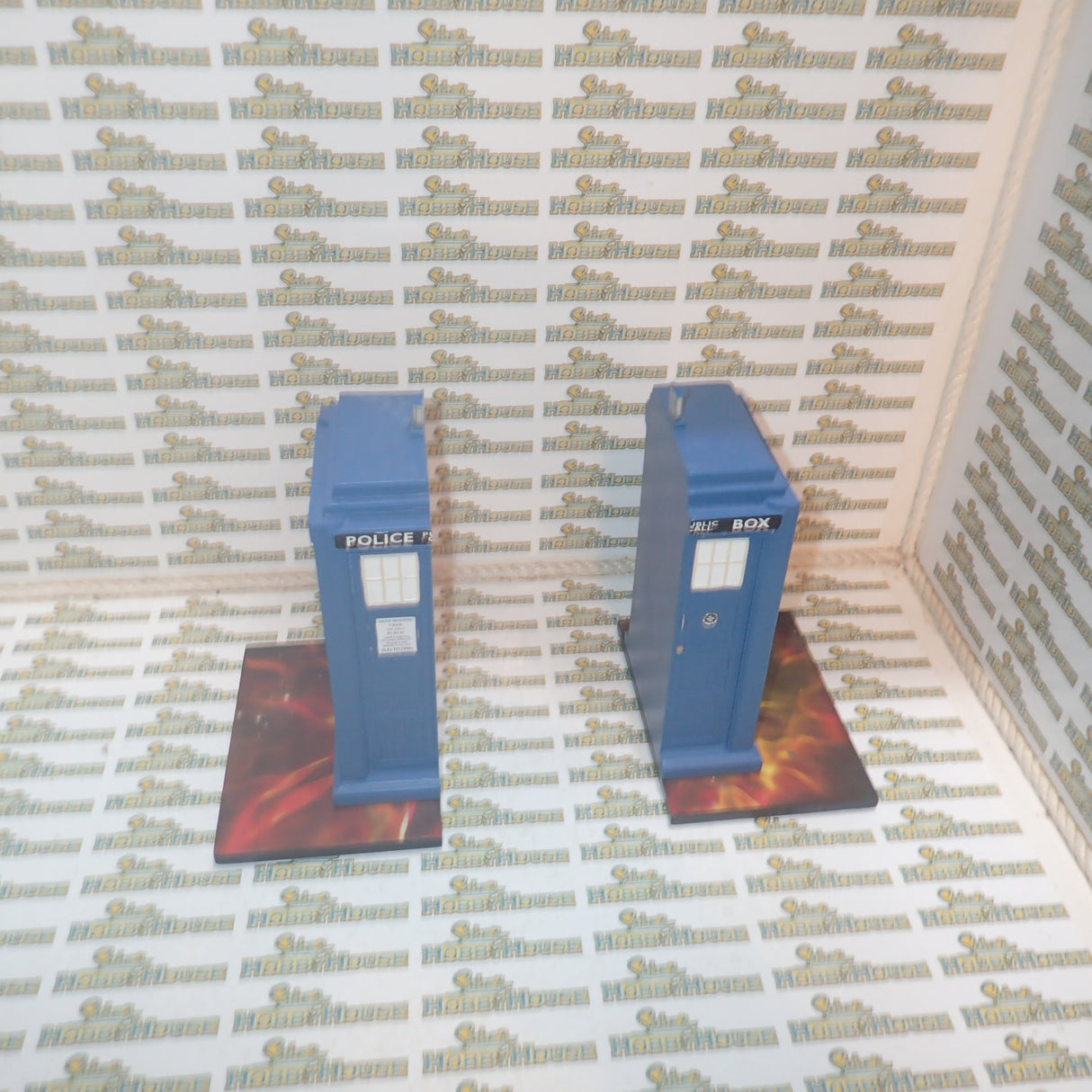 IKON Collectables IKO0571 - BBC Doctor Who Tardis Bookend Set