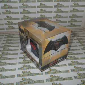 Ikon Collectables IKO0762 Batman v Superman: Dawn of Justice Batman v Superman 3D Logo Mug