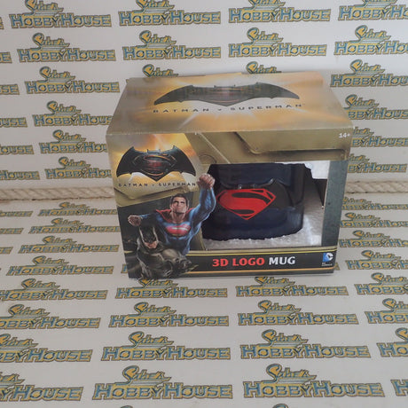 Ikon Collectables IKO0762 Batman v Superman: Dawn of Justice Batman v Superman 3D Logo Mug