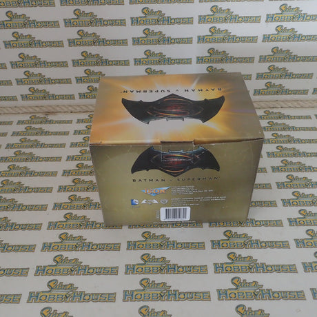 Ikon Collectables IKO0762 Batman v Superman: Dawn of Justice Batman v Superman 3D Logo Mug