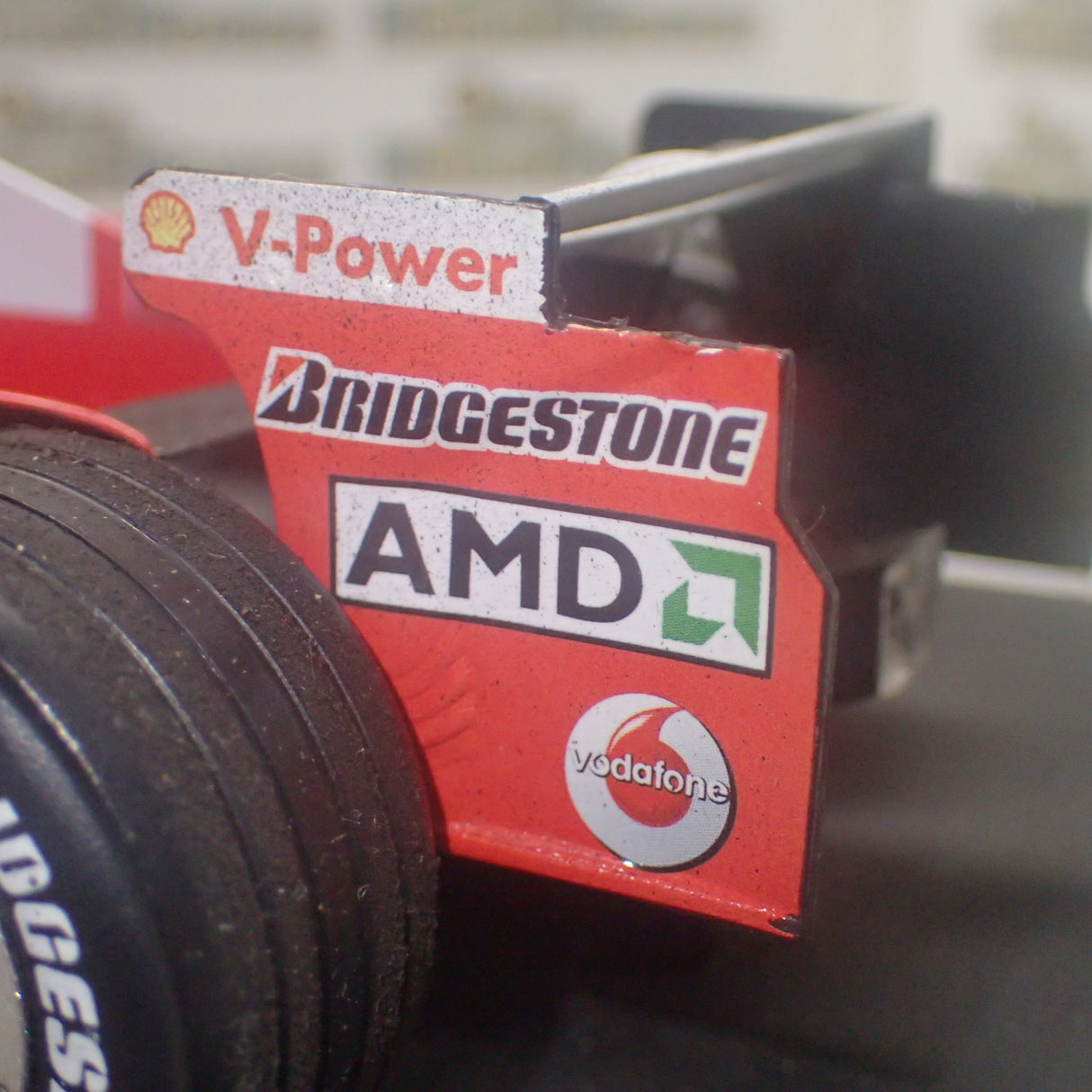 Hotwheels J2994 - 1/18 Scale - Ferrari F1 Michael Schumacher 90 wins Die-cast Scale Replica