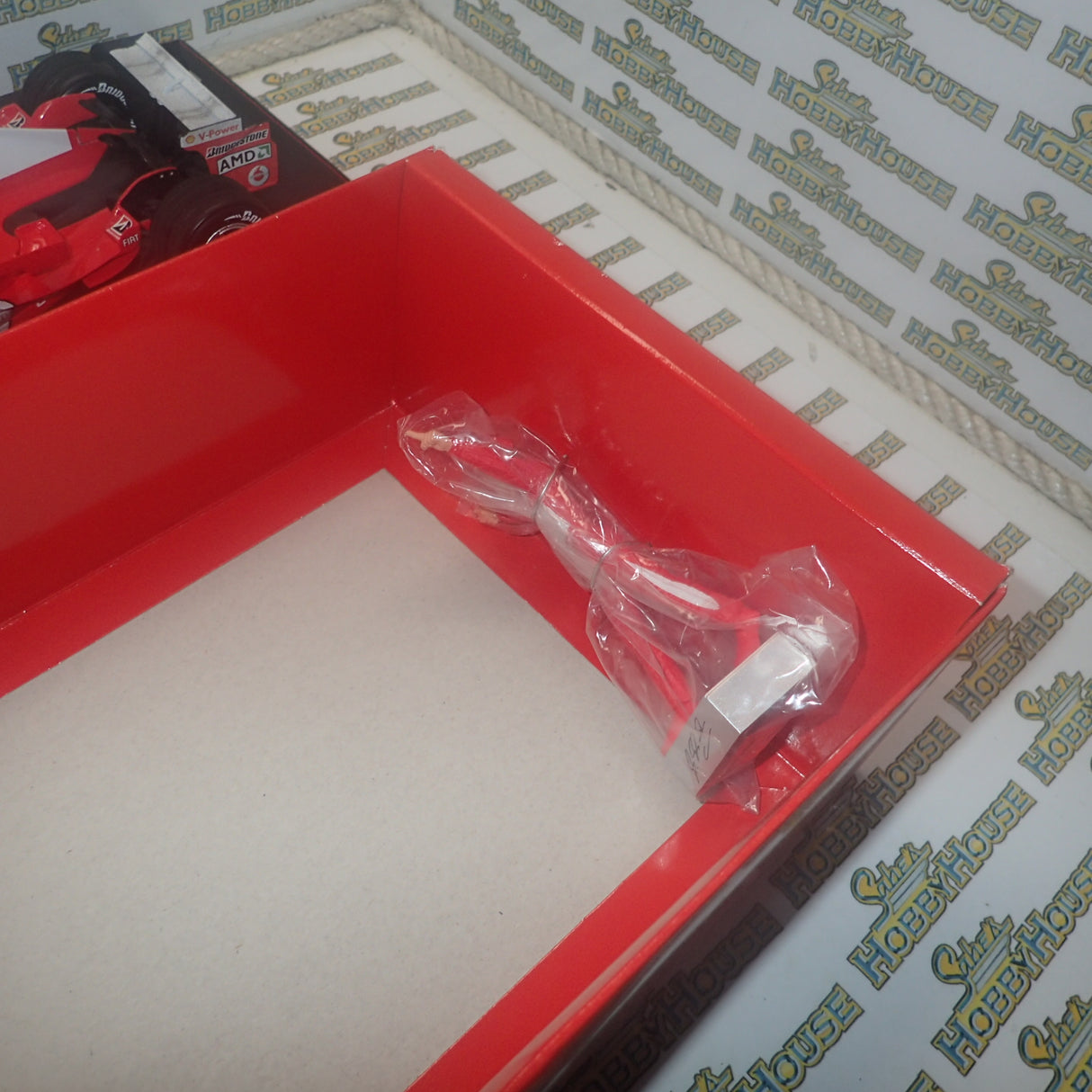 Hotwheels J2994 - 1/18 Scale - Ferrari F1 Michael Schumacher 90 wins Die-cast Scale Replica