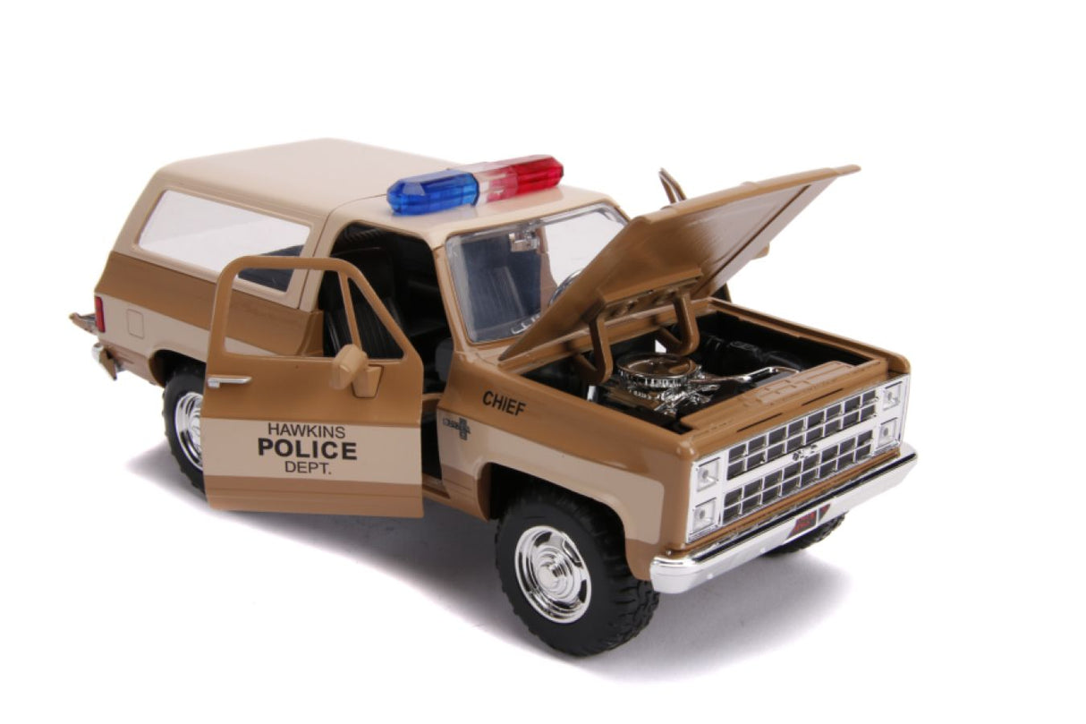Jada Toys 31111 - 1/24 Scale - Hollywood Rides Series - Stranger Things - Hopper's Chevy Blazer with Police Badge Diecast Scale Model Replica