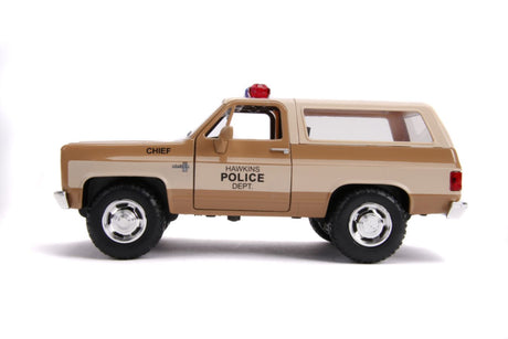 Jada Toys 31111 - 1/24 Scale - Hollywood Rides Series - Stranger Things - Hopper's Chevy Blazer with Police Badge Diecast Scale Model Replica