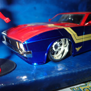 Jada JAD31193 - 1/24 Scale Marvel Comics - Captain Marvel 1973 Ford Mustang Mach 1 Hollywood Ride