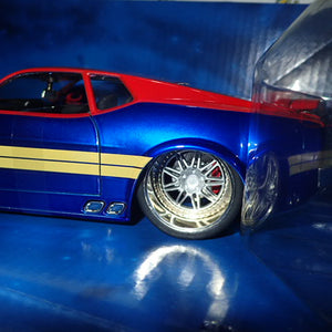 Jada JAD31193 - 1/24 Scale Marvel Comics - Captain Marvel 1973 Ford Mustang Mach 1 Hollywood Ride