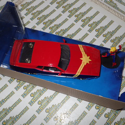 Jada JAD31193 - 1/24 Scale Marvel Comics - Captain Marvel 1973 Ford Mustang Mach 1 Hollywood Ride