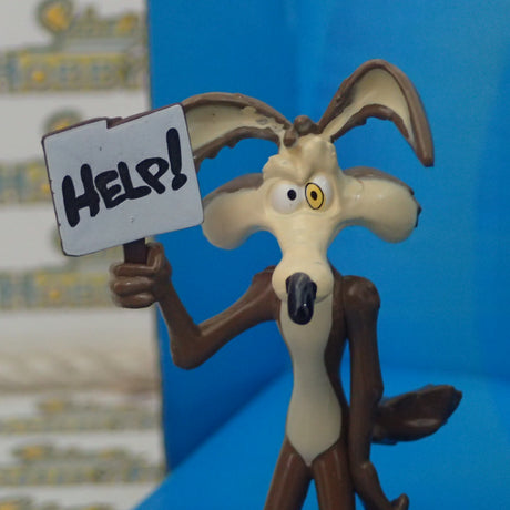 Jada Toys JAD32038 - Looney Tunes Plymouth Road Runner 1970 with Wile E Coyote 1:24 Scale Hollywood Ride