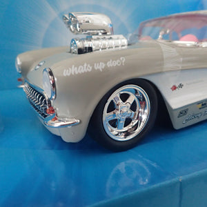 Jada Toys JAD32390 - Looney Tunes 57 Chevrolet Corvette with Bugs Bunny 1:24 Scale