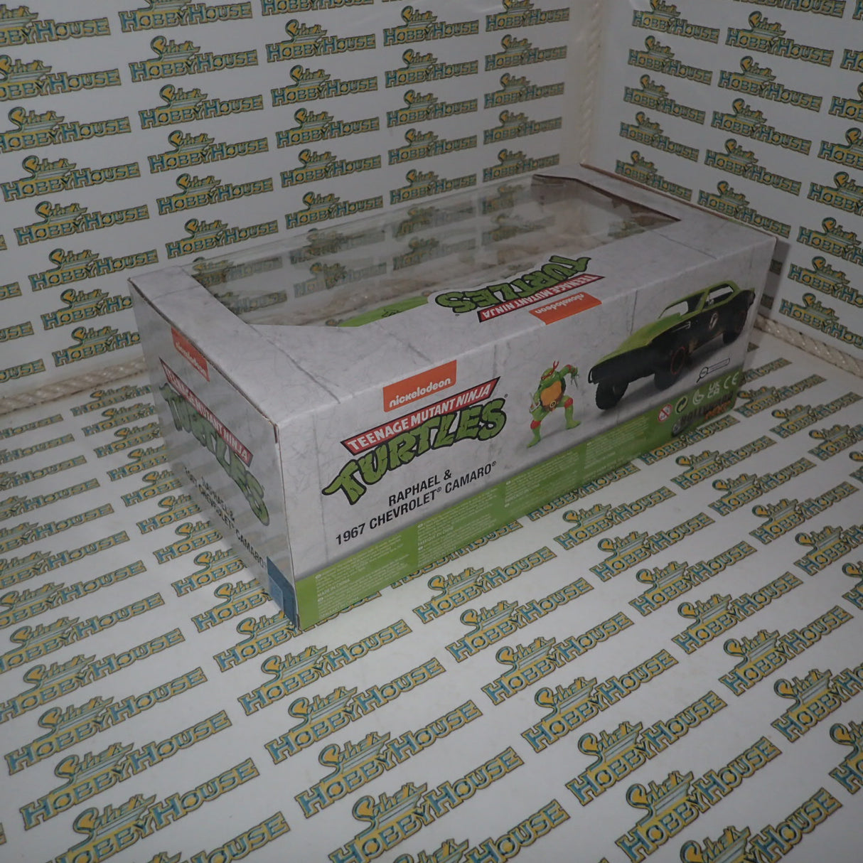 Jada Toys JAD33386 - 1/24 Scale Teenage Mutant Ninja Turtles (TV 1987) 1967 Chevrolet Camaro with Raphael