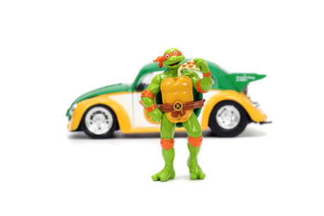 Jada Toys JAD33741 - 1/24 Scale Teenage Mutant Ninja Turtles (TV 1987) VW Beetle with Michelangelo Diecast Model Replica