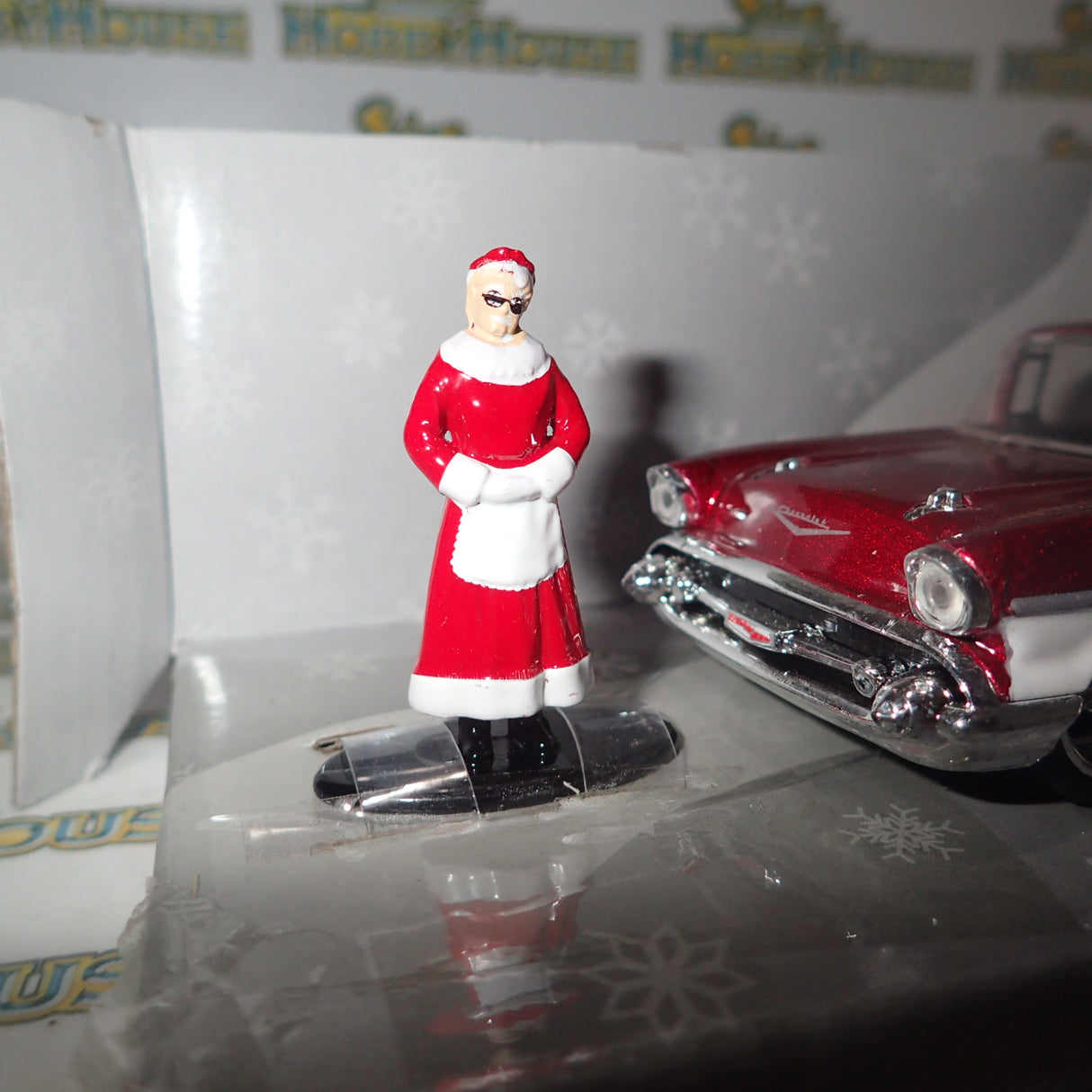 Jada Toys JAD33750 - 1:32 Scale Holiday Rides - Xmas vehicle w/Ms Claus