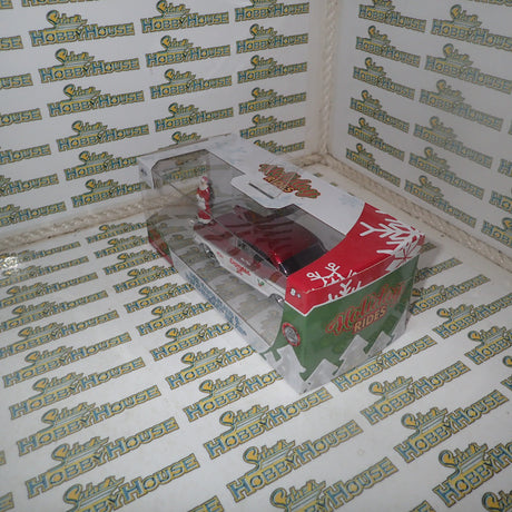 Jada Toys JAD33750 - 1:32 Scale Holiday Rides - Xmas vehicle w/Ms Claus