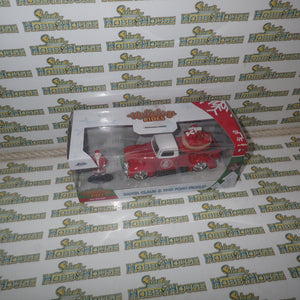 Jada 34279- 1/32 Scale Holiday Rides Santa & 1941 Ford Pickup Truck Diecast Scale Model Replica
