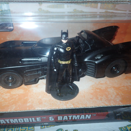Jada Toys 98260 - Batman (1989) - Batmobile 1:24 with Batman Diecast Model Replica