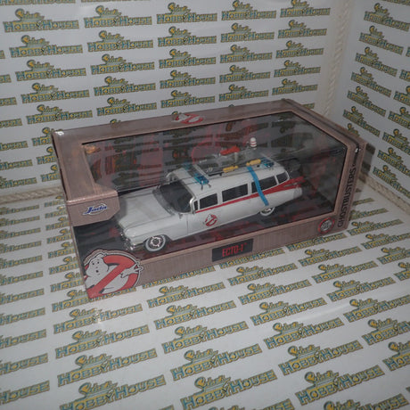 Jada JAD99731- 1:24 Scale Ghostbusters (1984) - Ecto-1 Hollywood Rides Diecast Model Replica