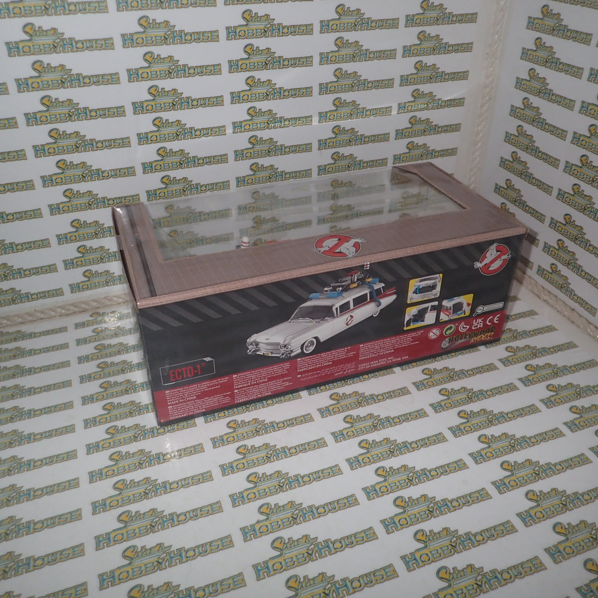 Jada JAD99731- 1:24 Scale Ghostbusters (1984) - Ecto-1 Hollywood Rides Diecast Model Replica