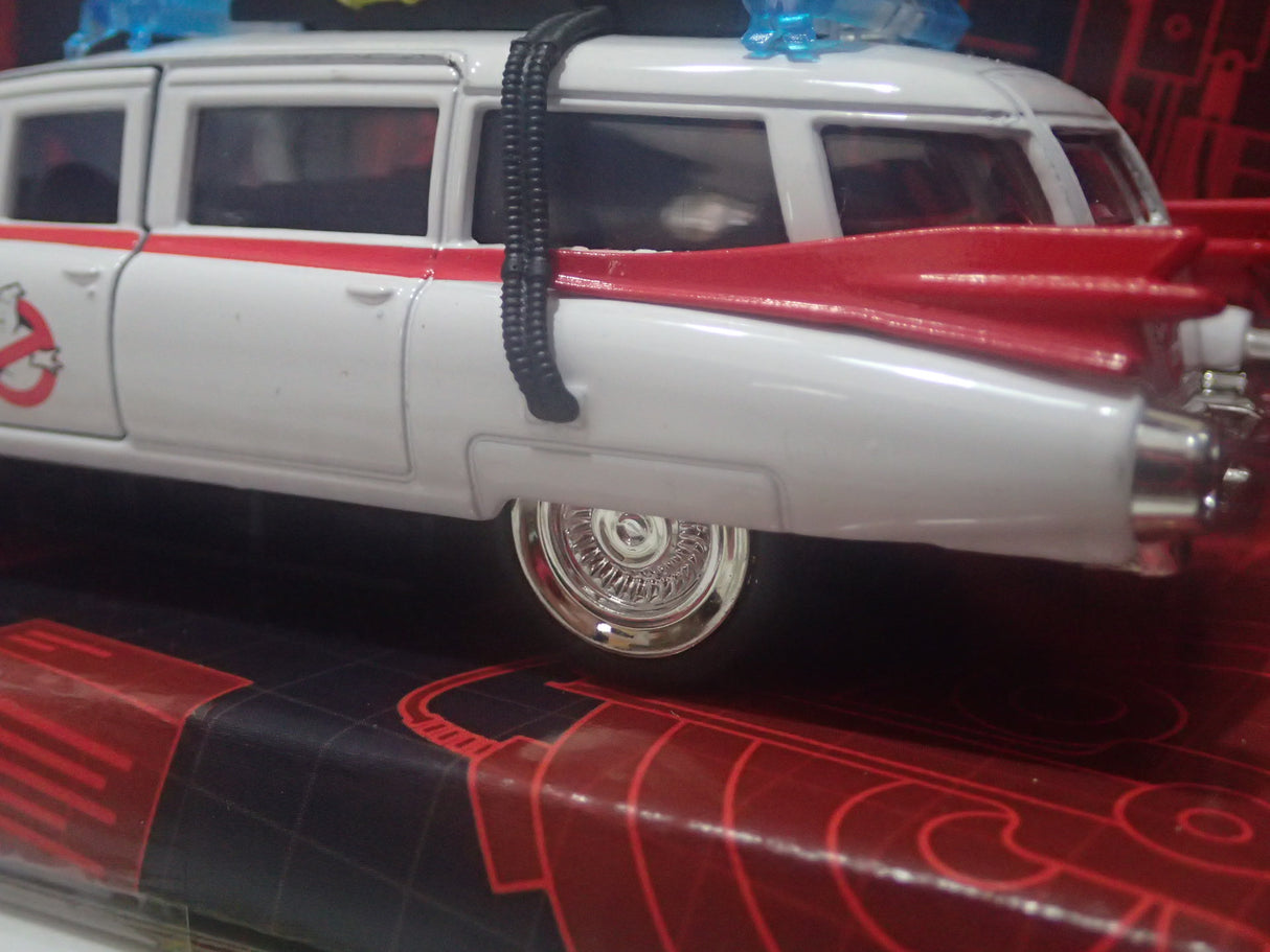 Jada 99748- 1/32 Scale Ghostbusters - ECTO-1 Diecast Scale Model Replica