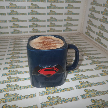 Ikon Collectables IKO0762 Batman v Superman: Dawn of Justice Batman v Superman 3D Logo Mug