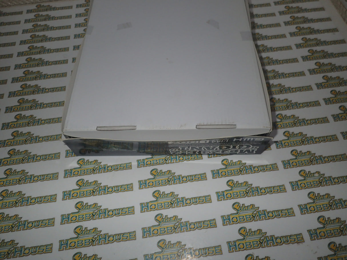 G.W.H. L1007- 1:144 Me 323 D-1 "Gigant" Sd.Kfz.250 & Panzer II Ausf.F