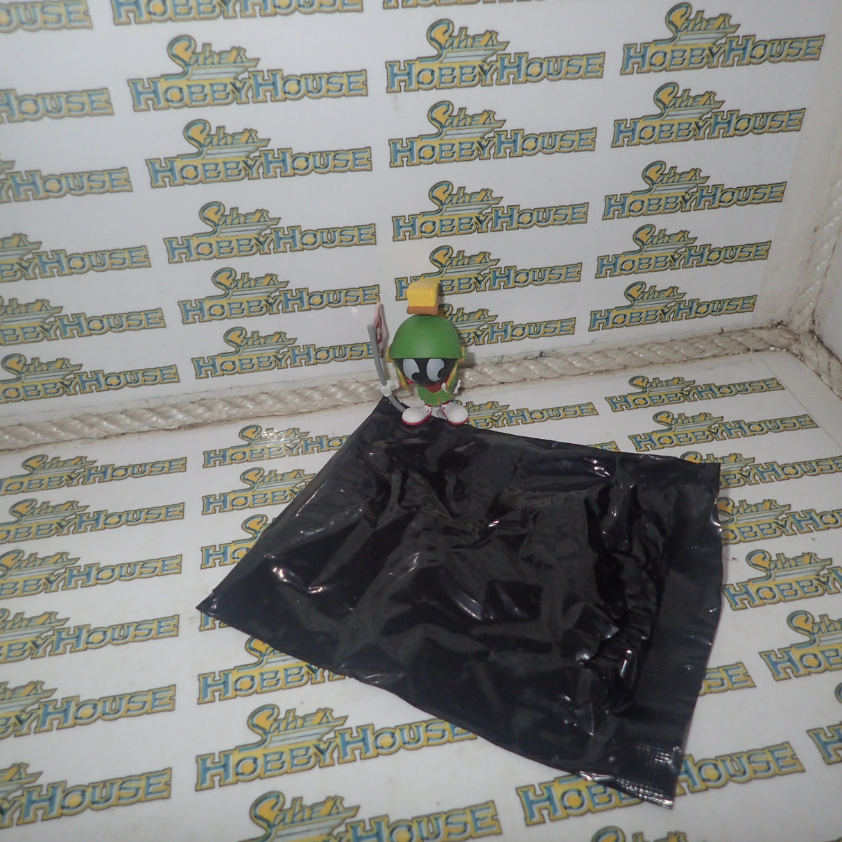 Funko Exclusive DRM171116 MM E – Looney Tunes Marvin the Martian 1/6 Vinyl Figure