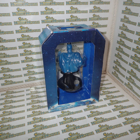Monogram International Inc. MON45118 - Batman (comics) - Batman Resin Paperweight