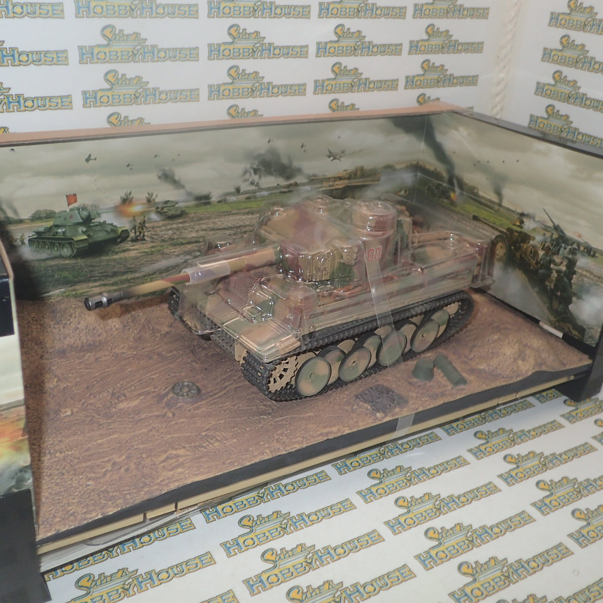 Forces of Valor MP-912043C - 1/32 [Engine Plus Series] German Sd.Kfz.181 PzKpfw VI Tiger Ausf. E heavy tank Tiger I (Early production model) Scale Model Replica