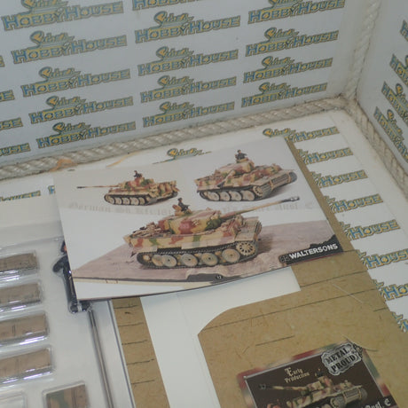 Forces of Valor MP-912043C - 1/32 [Engine Plus Series] German Sd.Kfz.181 PzKpfw VI Tiger Ausf. E heavy tank Tiger I (Early production model) Scale Model Replica