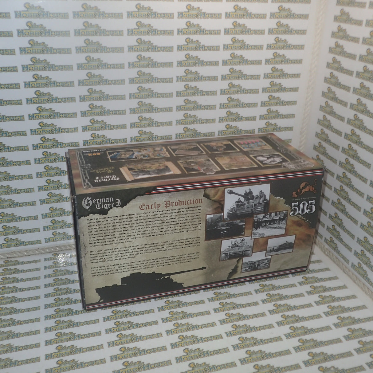 Forces of Valor MP-912043C - 1/32 [Engine Plus Series] German Sd.Kfz.181 PzKpfw VI Tiger Ausf. E heavy tank Tiger I (Early production model) Scale Model Replica