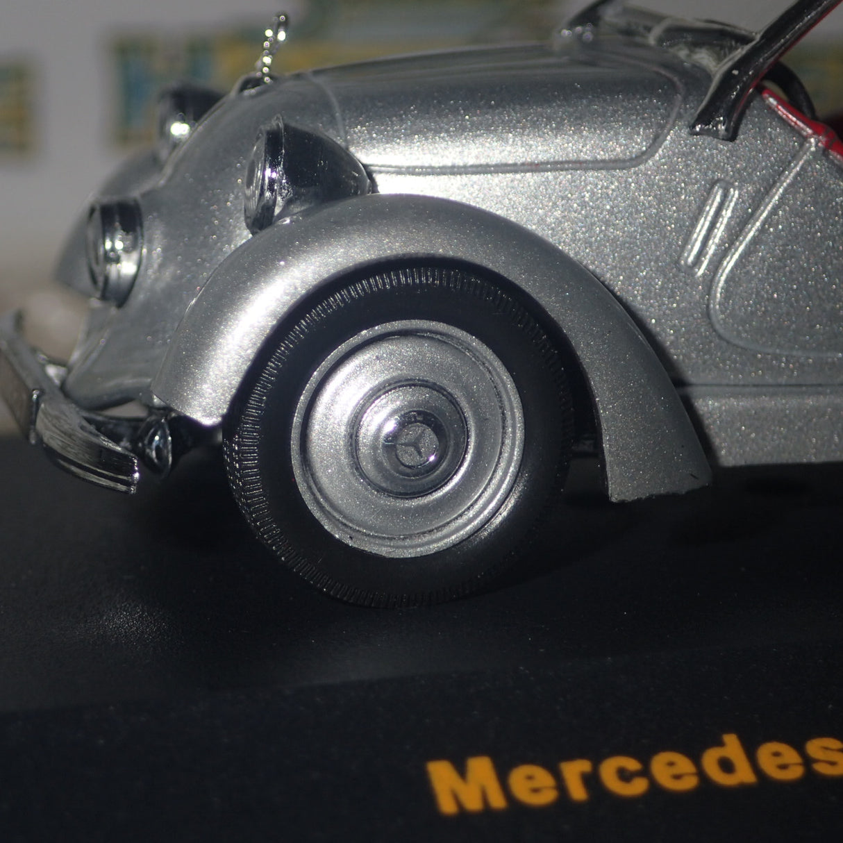 IXO Models MUS018 - IXO Museum Series 1/43 Scale - Mercedes 150 Sport Roadster 1935 Silver (with Red interior) Diecast Model Replica