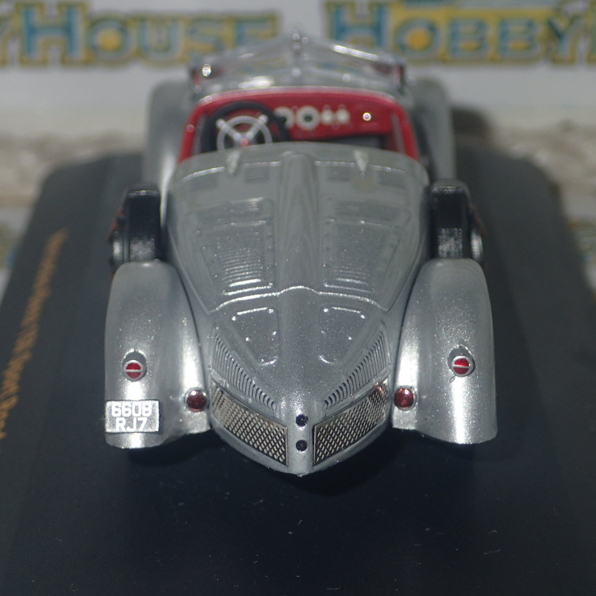 IXO Models MUS018 - IXO Museum Series 1/43 Scale - Mercedes 150 Sport Roadster 1935 Silver (with Red interior) Diecast Model Replica