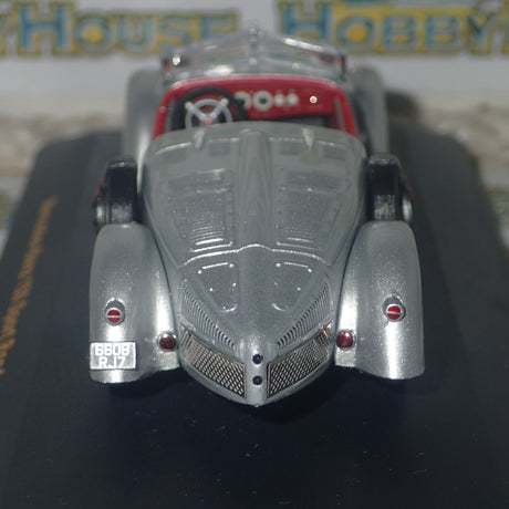 IXO Models MUS018 - IXO Museum Series 1/43 Scale - Mercedes 150 Sport Roadster 1935 Silver (with Red interior) Diecast Model Replica
