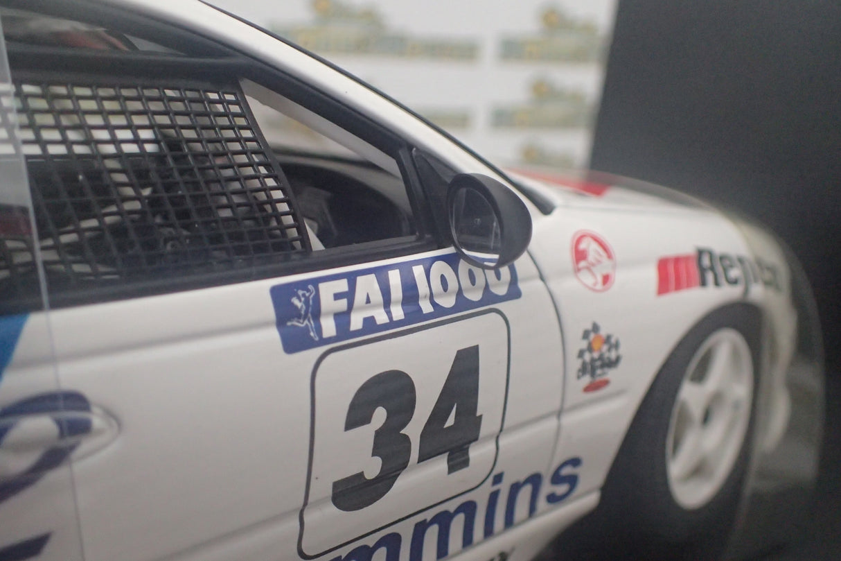 Biante/AutoArt - Diecast 1:18 2000 BATHURST WINNER HOLDEN VT COMMODORE TANDER / BARGWANNA