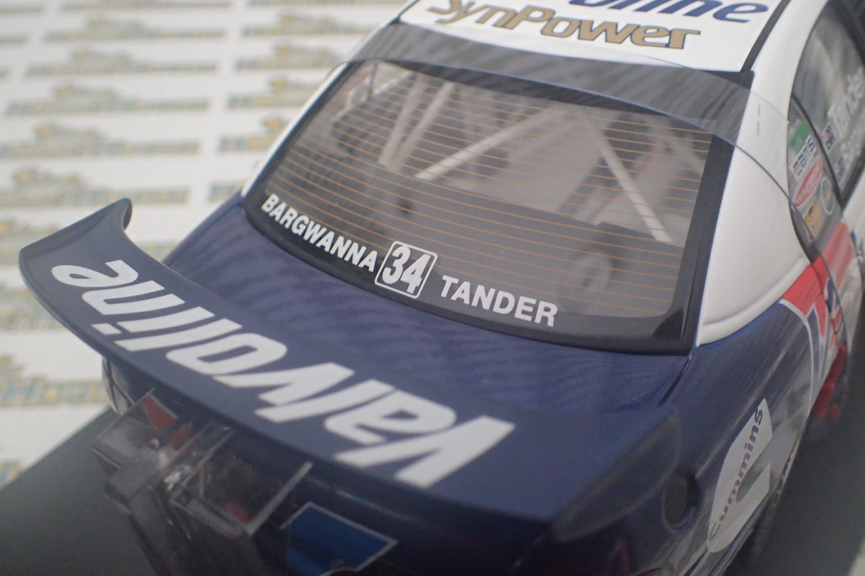Biante/AutoArt - Diecast 1:18 2000 BATHURST WINNER HOLDEN VT COMMODORE TANDER / BARGWANNA