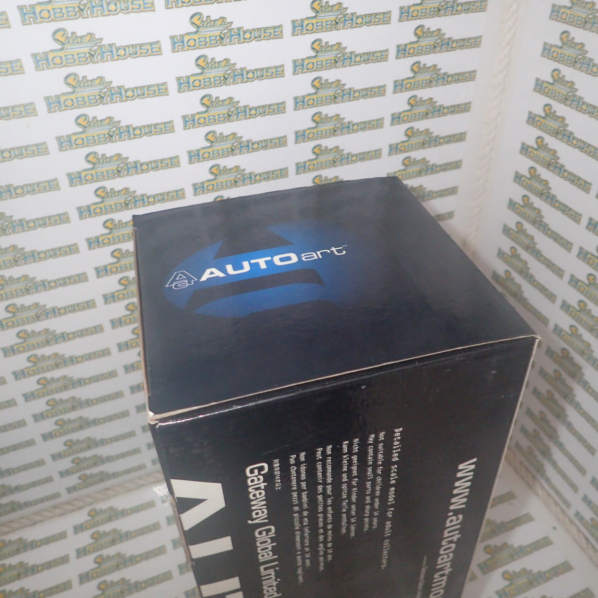 Biante/AutoArt - Diecast 1:18 2000 BATHURST WINNER HOLDEN VT COMMODORE TANDER / BARGWANNA