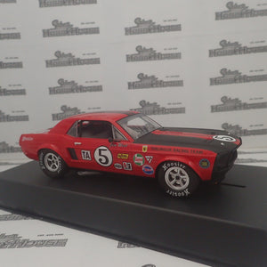 PIONEER SLOT CARS - P112 Mustang T/A red #5 'Jim West'