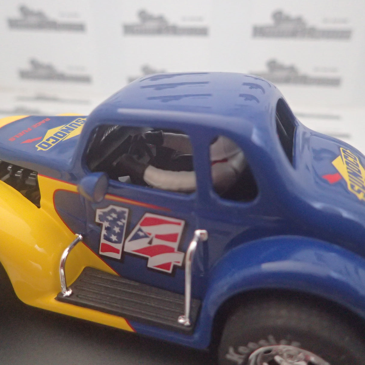 PIONEER SLOT CARS - P129 Dodge Legends Sunoco #14