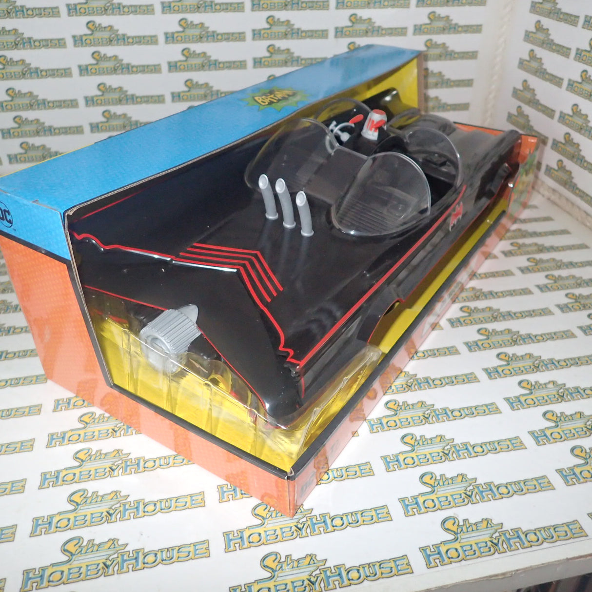 McFarlane MCF15708 - Batman (1966) - Batmobile DC Retro 6” Action Figure Vehicle