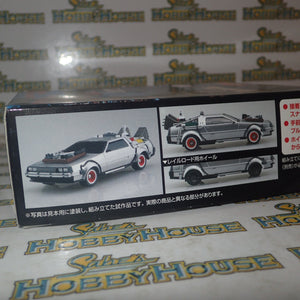 Aoshima 4905083-054772 - 1/43 Scale Back to the Future III Pullback De Lorean Plastic Model Kit