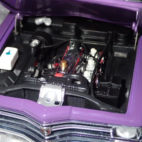 BIANTE AUTOART 72586 1/18 HOLDEN LC TORANA GTR XU-1 IN PLUMDINGER PURPLE