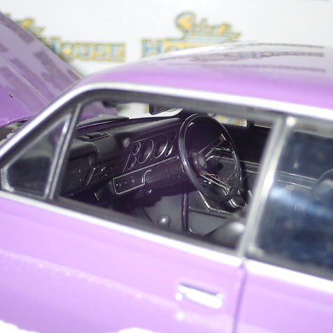 BIANTE AUTOART 72586 1/18 HOLDEN LC TORANA GTR XU-1 IN PLUMDINGER PURPLE